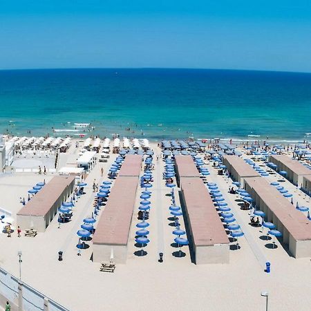 Appartamento Di Fronte Al Mare By Apulia Accommodation Bari Eksteriør bilde