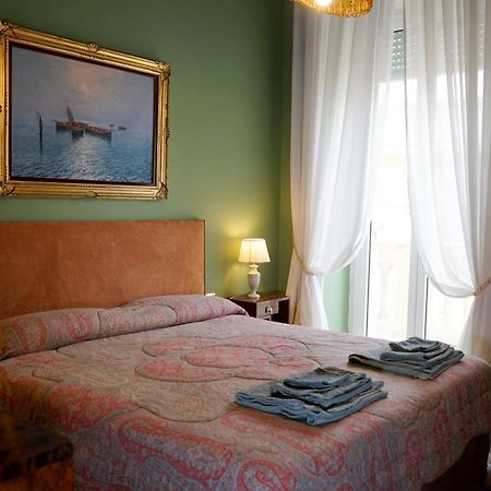 Appartamento Di Fronte Al Mare By Apulia Accommodation Bari Eksteriør bilde