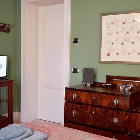 Appartamento Di Fronte Al Mare By Apulia Accommodation Bari Eksteriør bilde