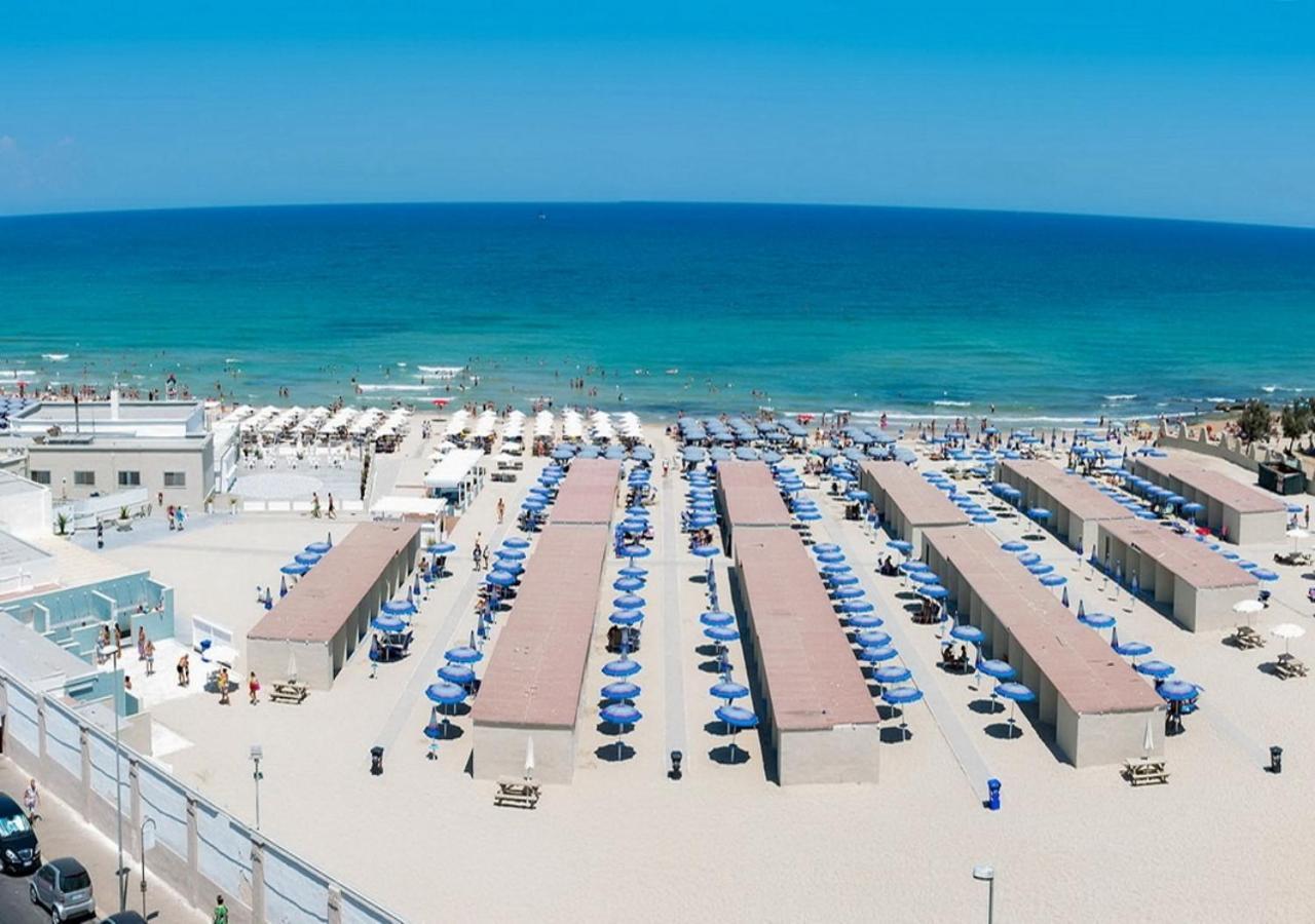 Appartamento Di Fronte Al Mare By Apulia Accommodation Bari Eksteriør bilde