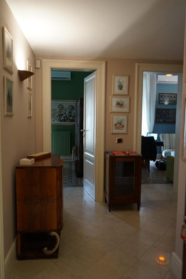 Appartamento Di Fronte Al Mare By Apulia Accommodation Bari Eksteriør bilde