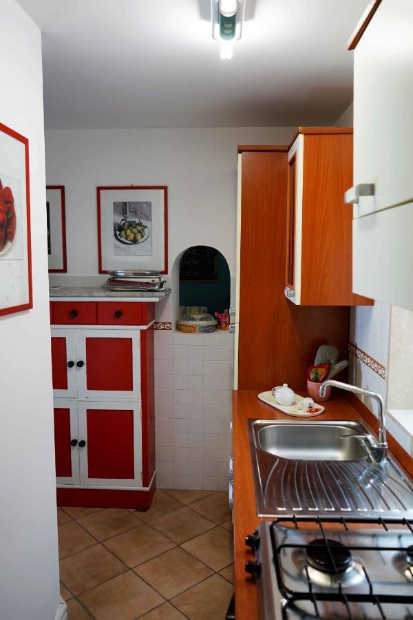 Appartamento Di Fronte Al Mare By Apulia Accommodation Bari Eksteriør bilde
