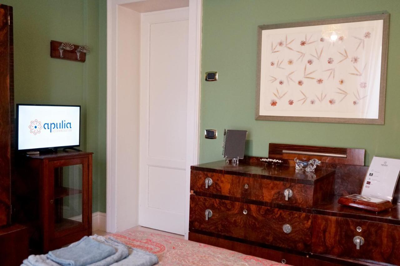 Appartamento Di Fronte Al Mare By Apulia Accommodation Bari Eksteriør bilde
