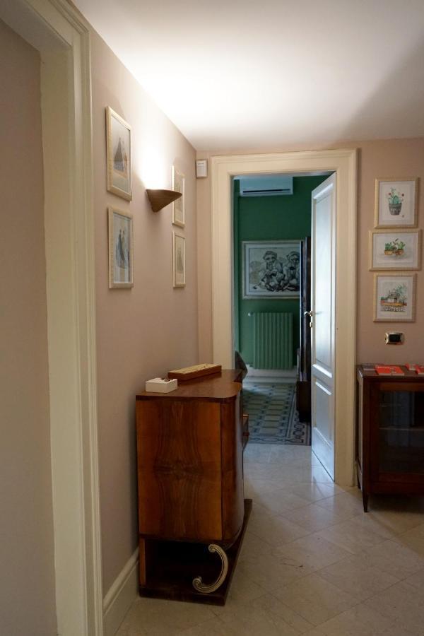 Appartamento Di Fronte Al Mare By Apulia Accommodation Bari Eksteriør bilde